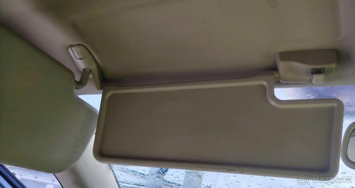 prodám béžové dvojité stínítka do Škody Octavie 2 - 3