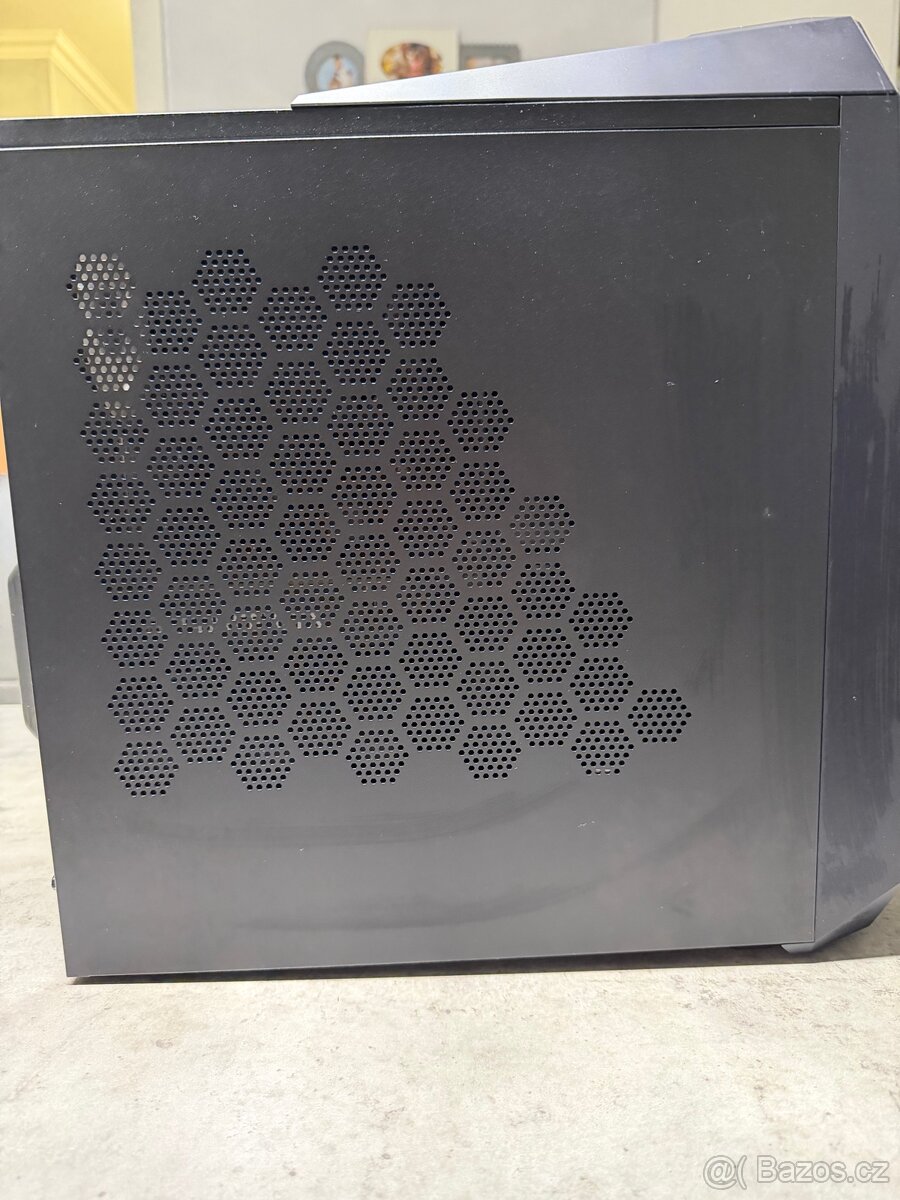 Herní počítač acer predator - 3