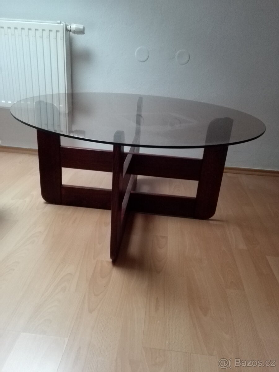 KONFERENČNÍ STŮL - 3