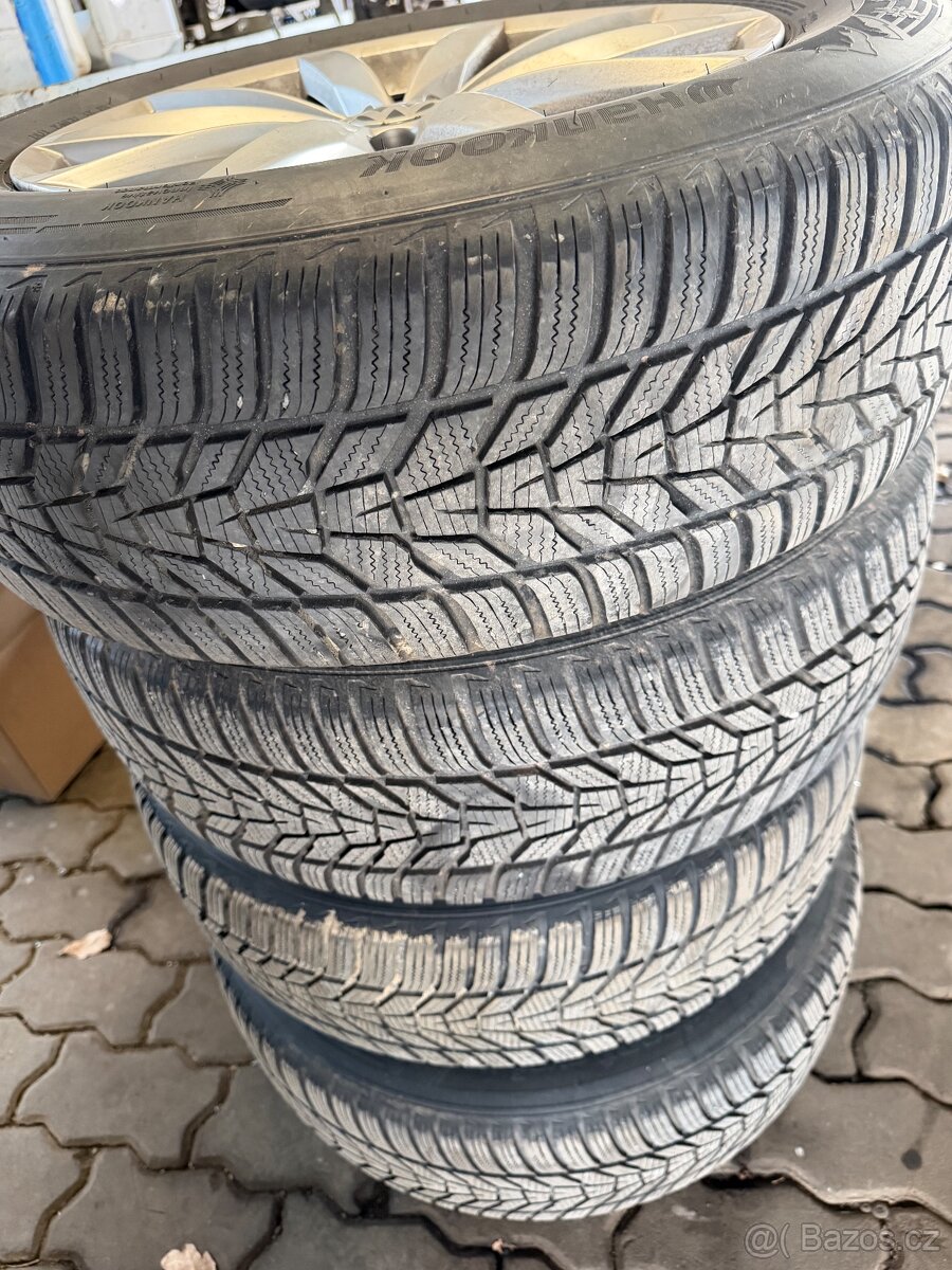 215/65R17 - 3