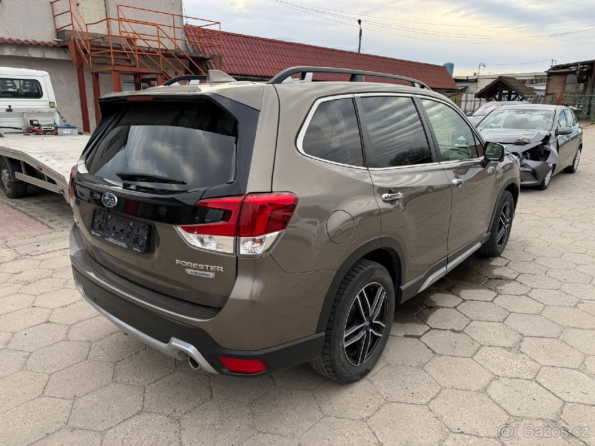 Subaru Forester 2.0i e-Boxer Hybrid Platinum - 3