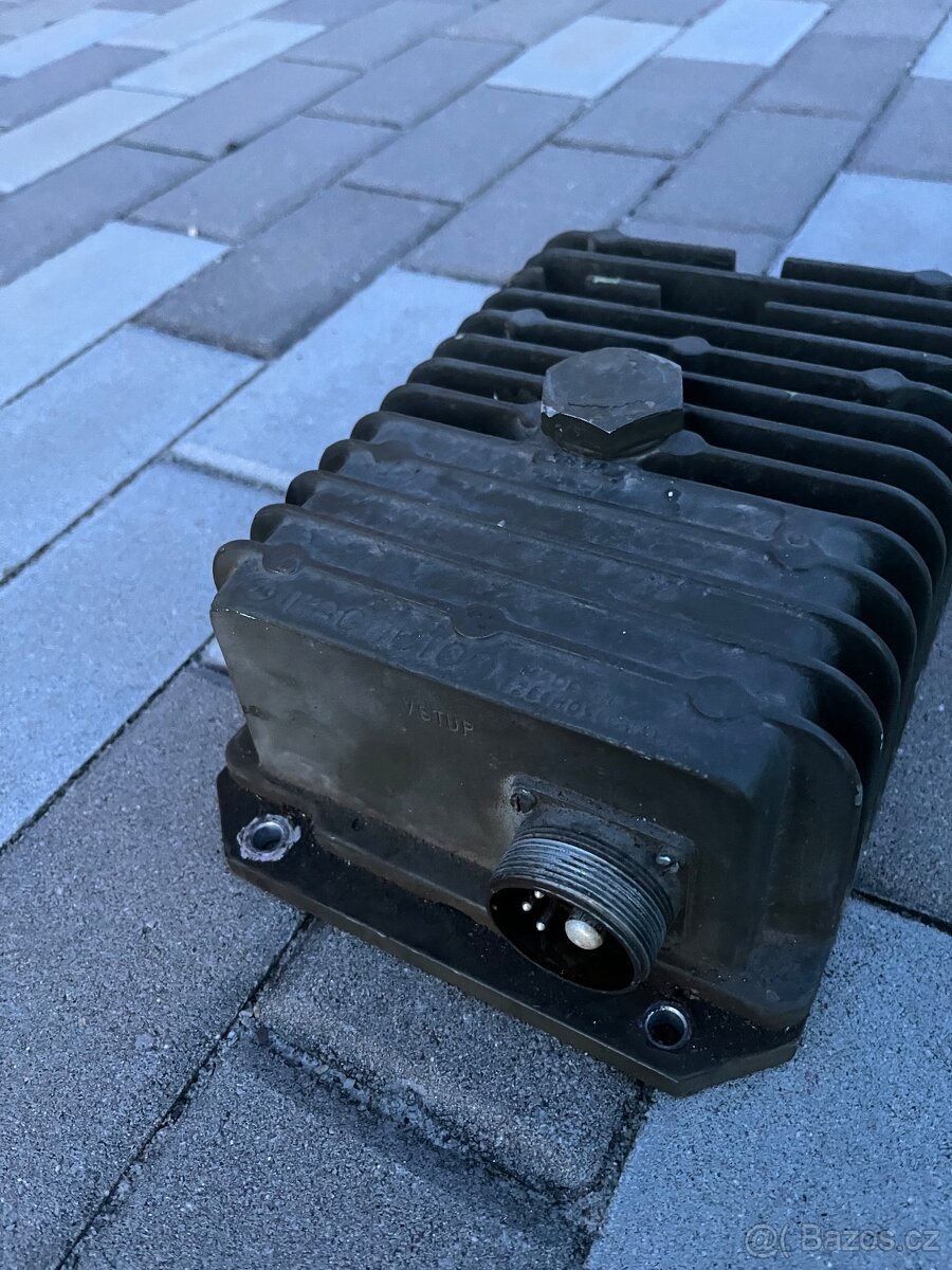 Praga V3S M2, Tatra 815 - regulátor napětí 28V - 3