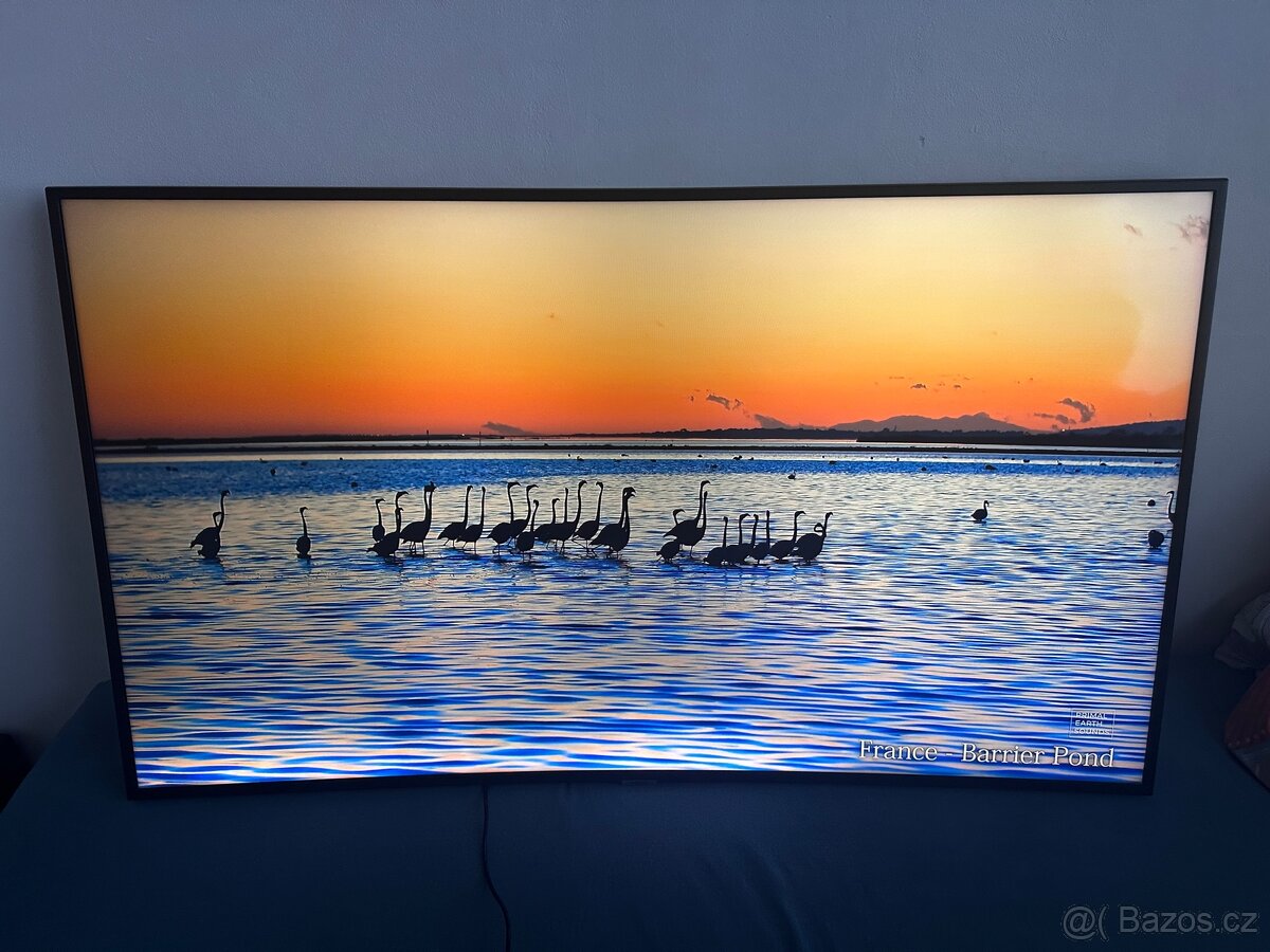 Samsung 55" 4K UHD Smart Tv - 3
