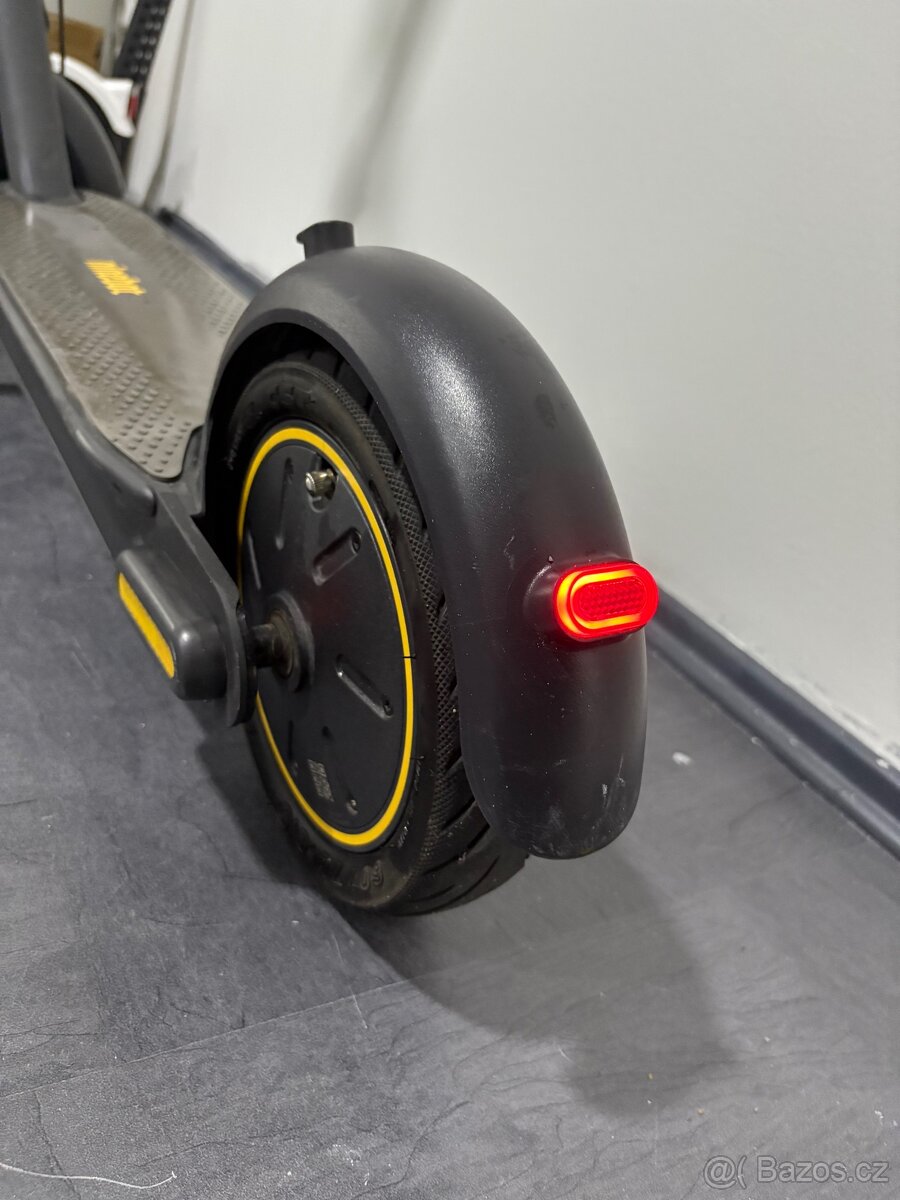 E SCOOTER Ninebot - 3