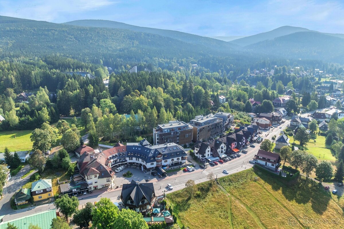 Prodej bytu v centru Harrachova lodžie, garáž - 3