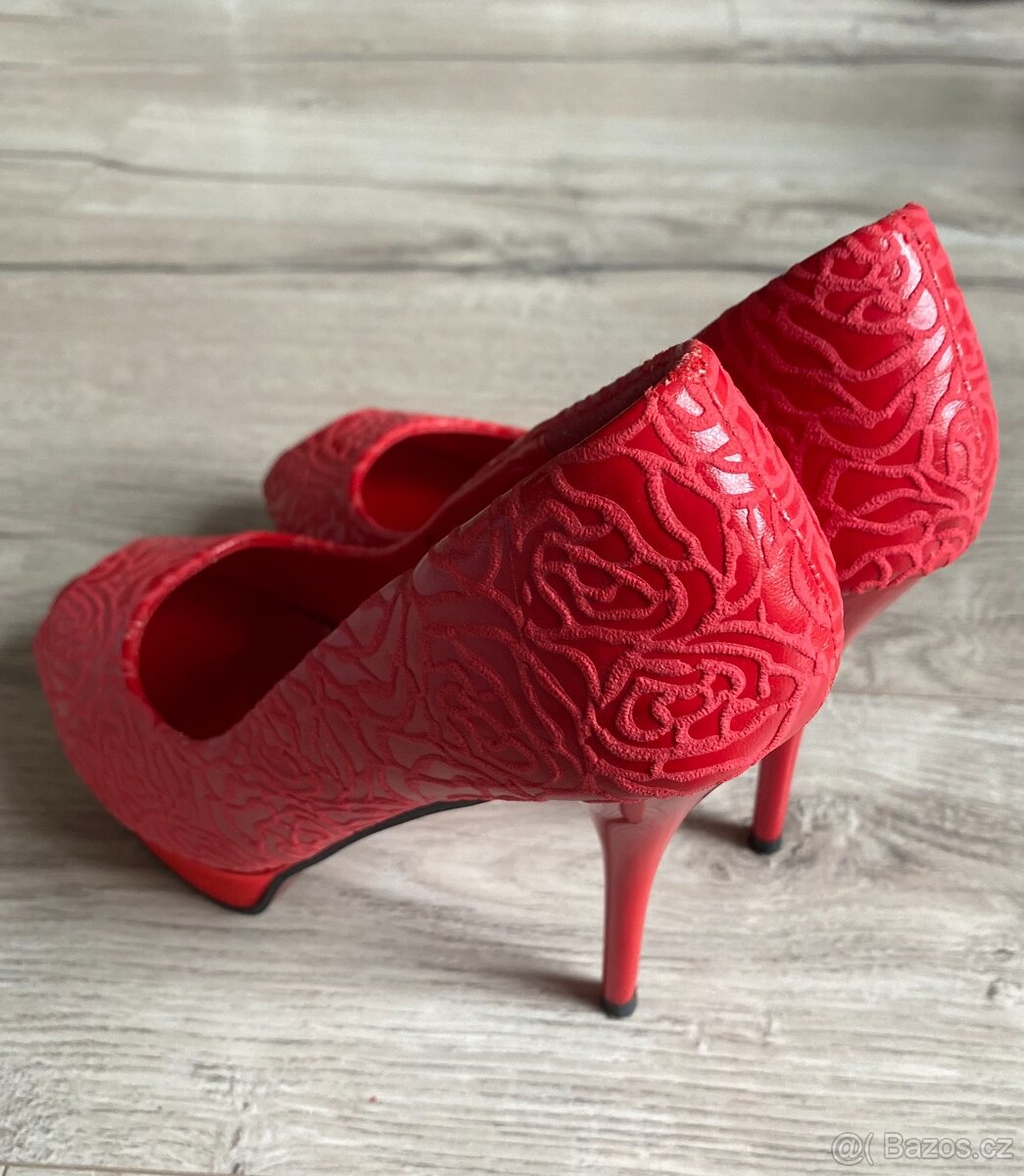 Červené lodičky na platformě - 3