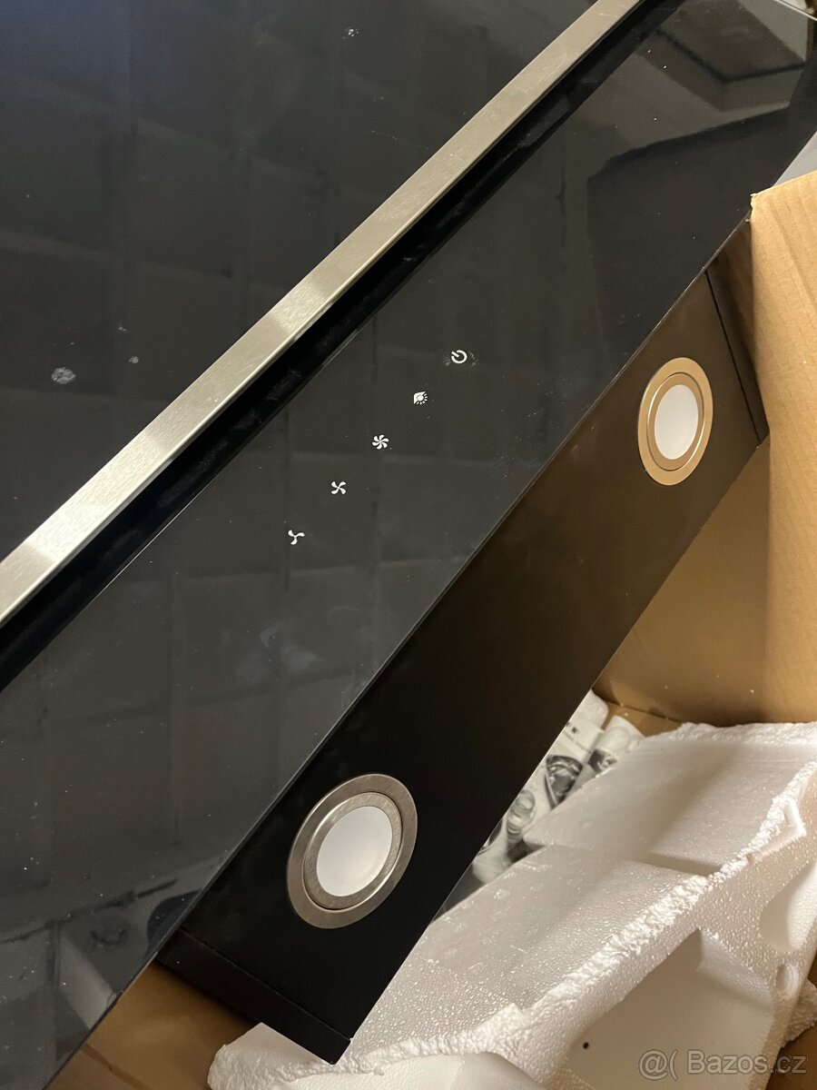 Prodám digestoř Amica s integrovaným osvětlením - 3