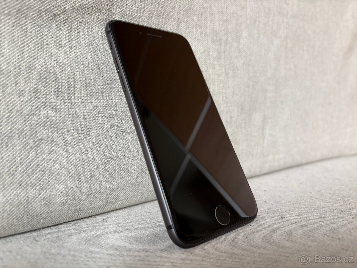 iPhone 8 256GB vesmírně šedý s původní neměněnou baterií 73% - 3