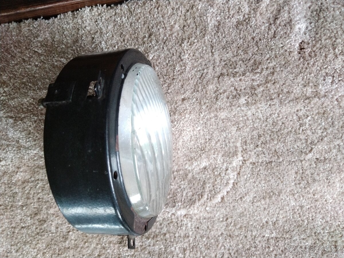 Pomocný světlomet Š110R - 3