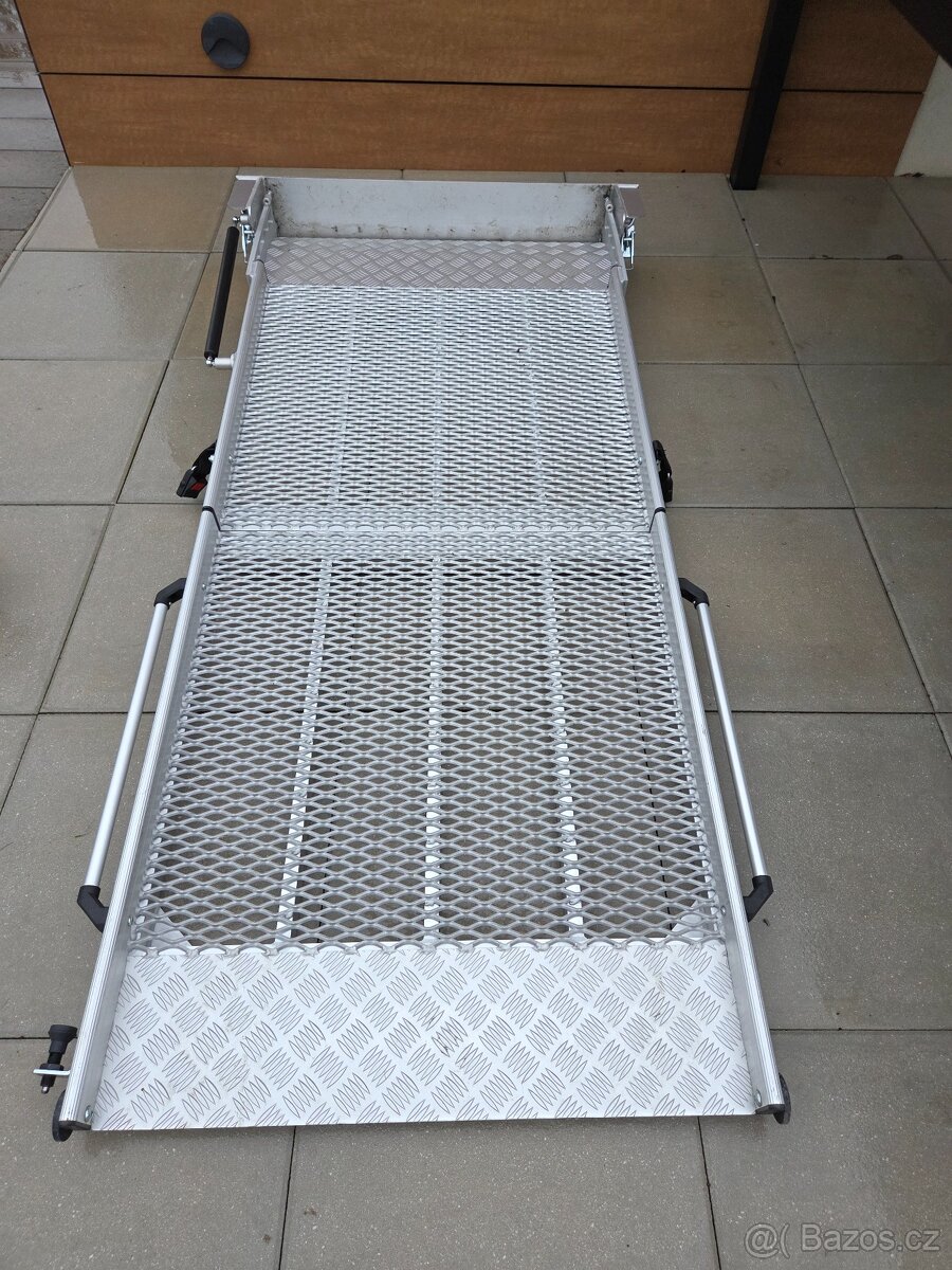 Profi hliníková nájezdová rampa pro vozíčkáře do auta - 3