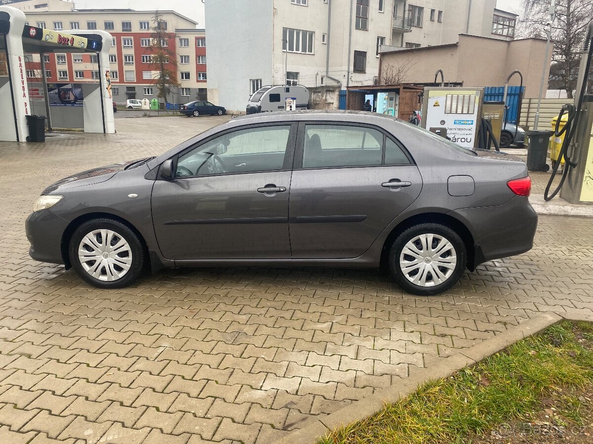 Toyota Corolla 1,6 Valvematic 97 kw Sol - 3