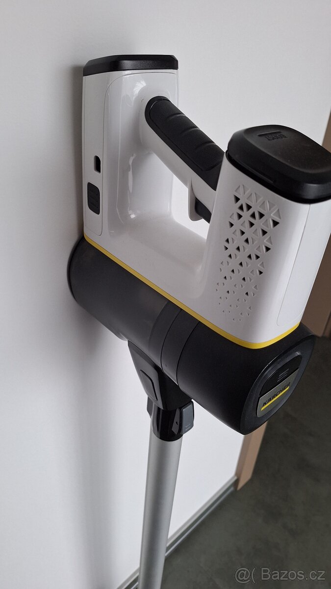 Prodám tyčový vysavač Karcher - 3