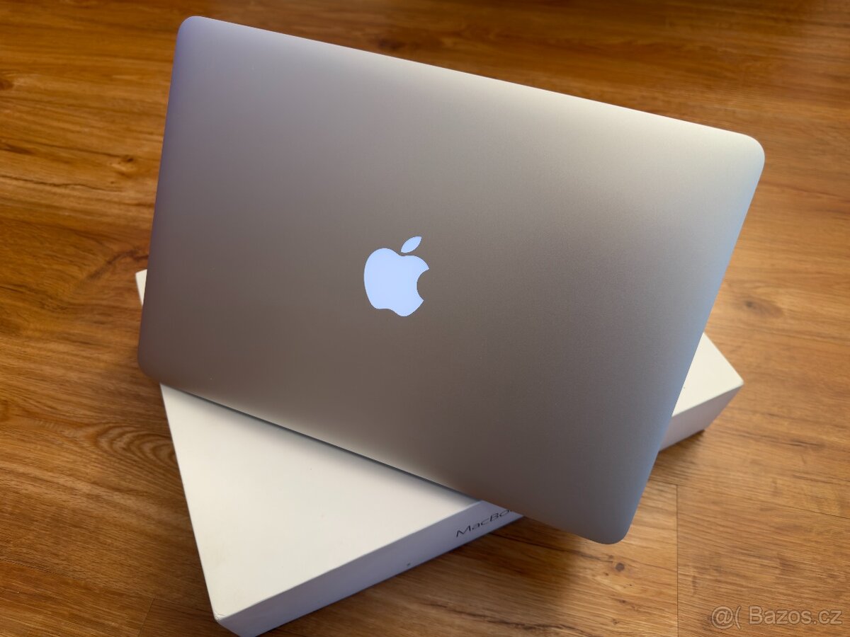 Apple MacBook Air 13" A1466 Silver 8/128 GB - 3