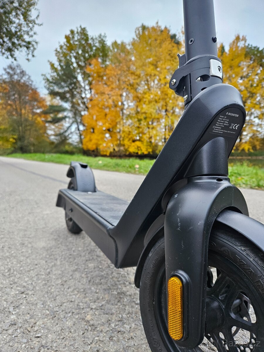 Elektrokoloběžka Cory Cool - 3