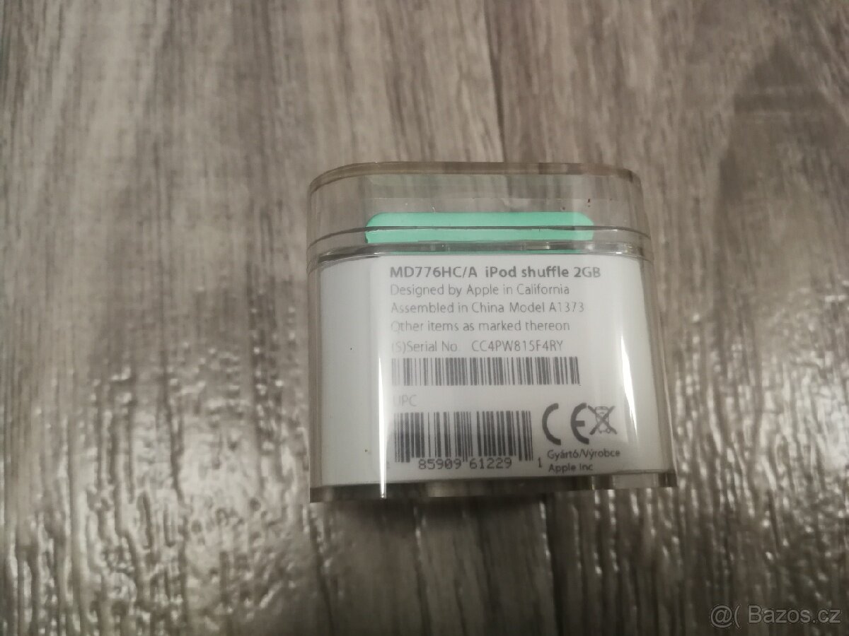 iPod shuffle 4th gen. 2GB Sealed-nový - 3