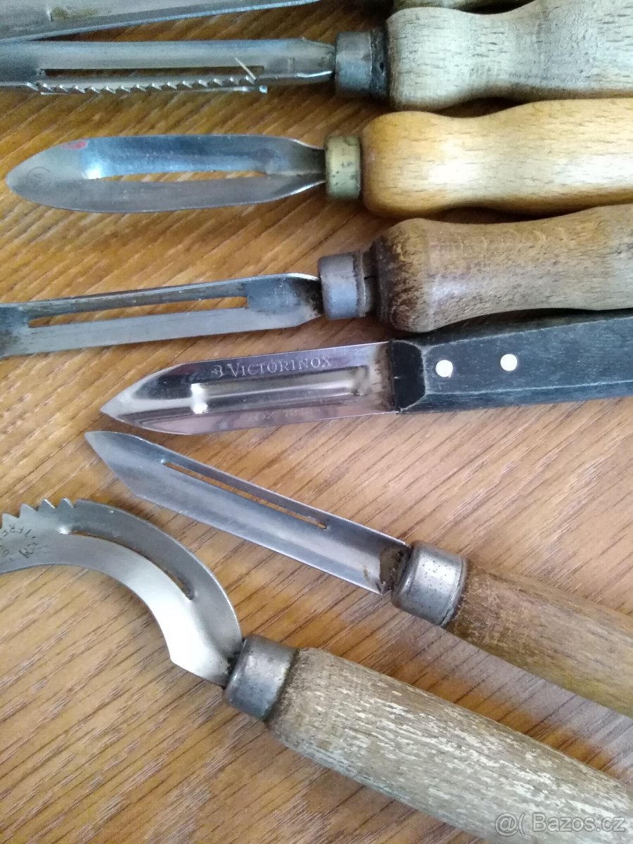 Staré dřevěné škrabky - 3