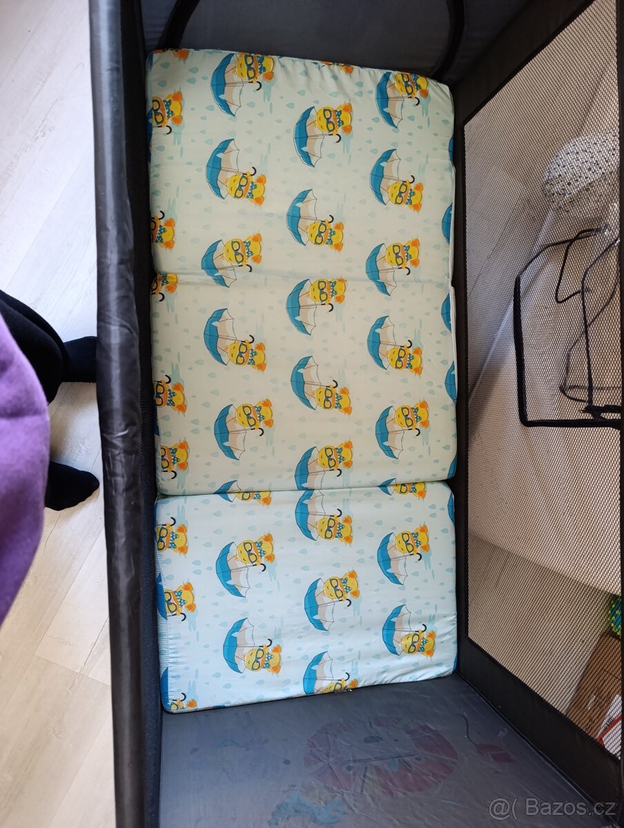 Cestovní postýlka s matraci - 3