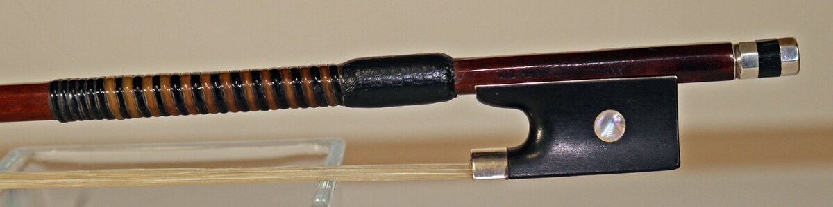 Fantastický smyčec od AUGUST MORITZ KNOPF (1857-1899) - 3