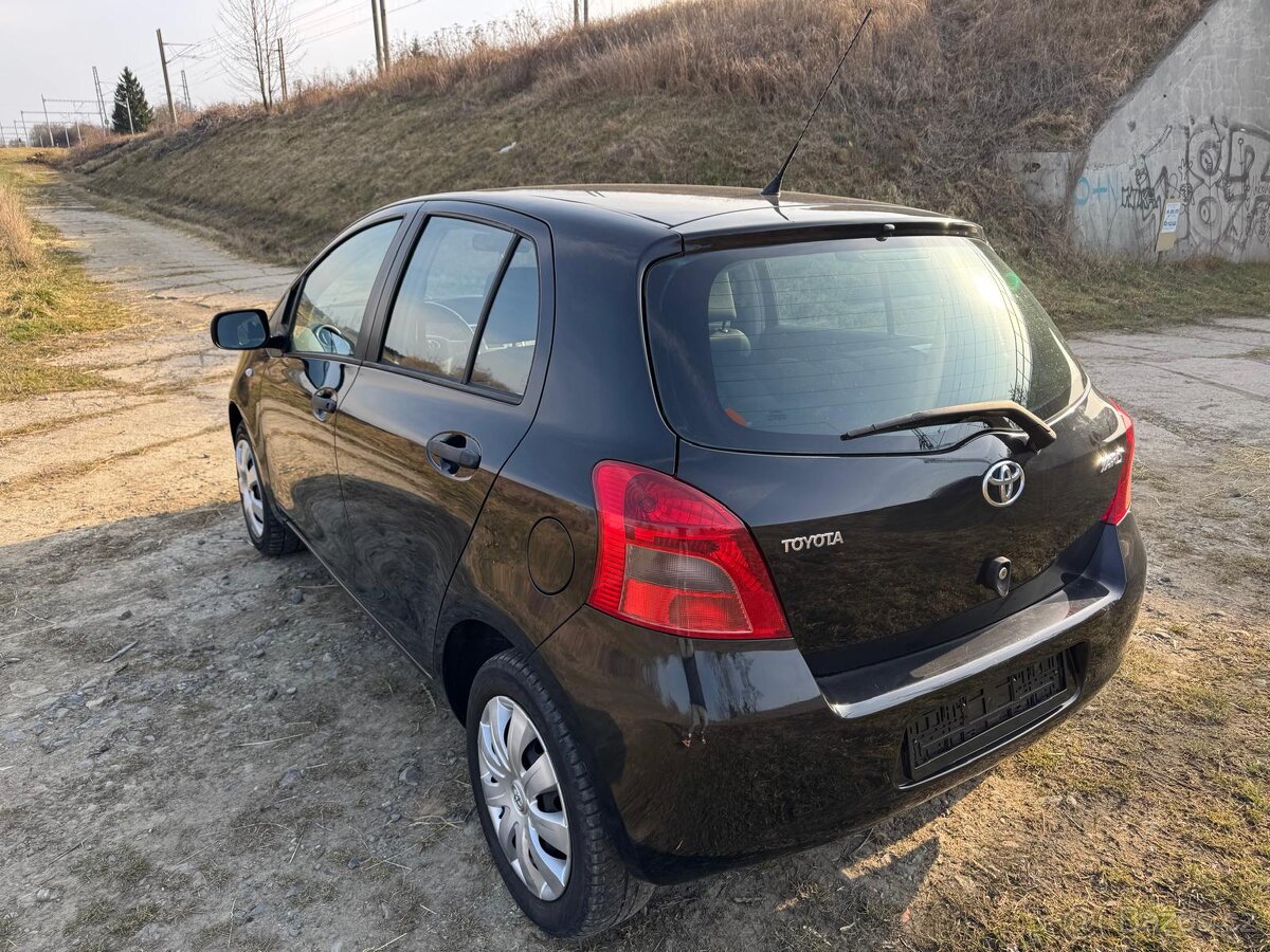 Toyota Yaris 1.Oi - 3