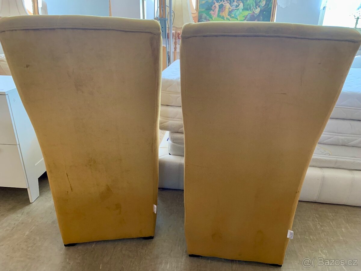 Jedno křeslo s kamínky - 3