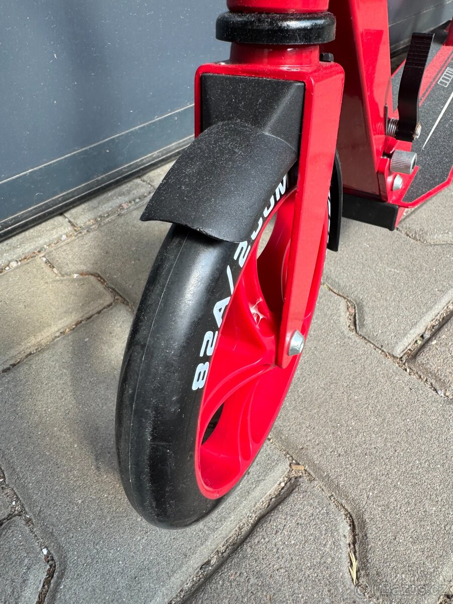 Koloběžka Ferrari - 3