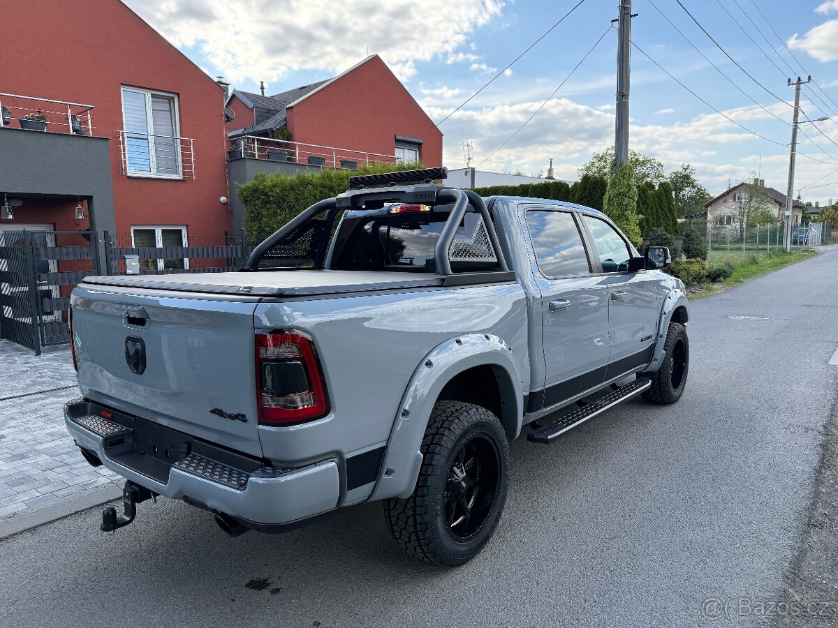 DODGE RAM 1500 DESTROYER GREY