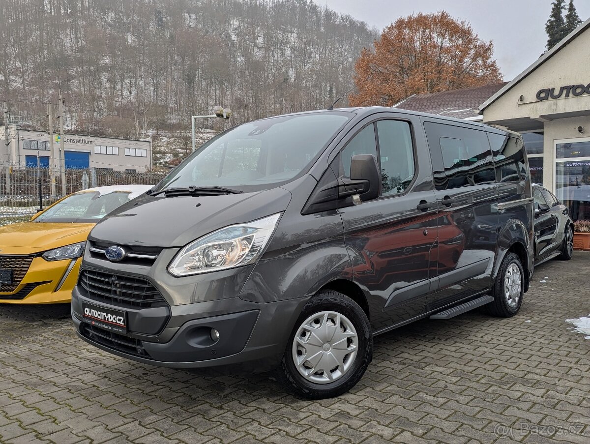 Ford Tourneo Custom 2.2TDCi 114kW 9 MÍST TITANIUM, KAMERA - 3