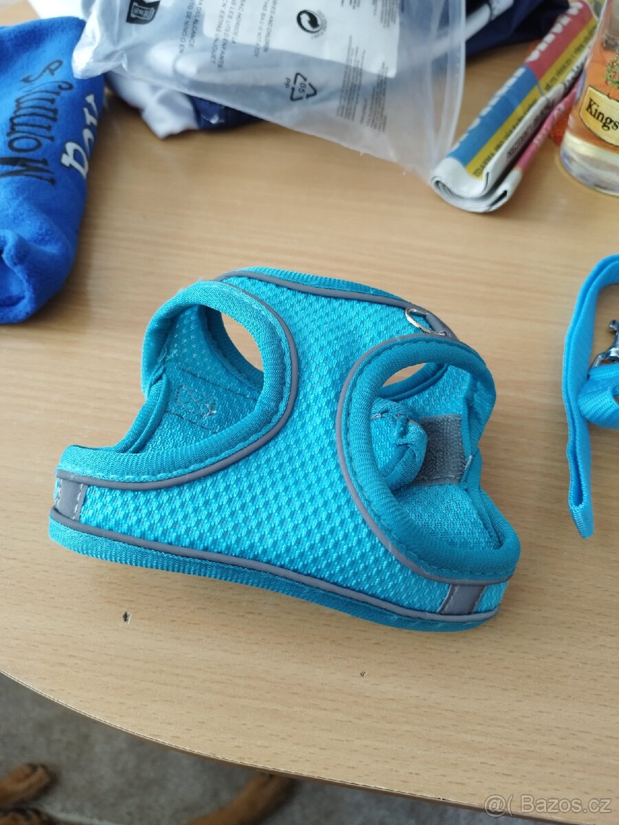 Postroj a lehký obleček pro menšího pejska - 3