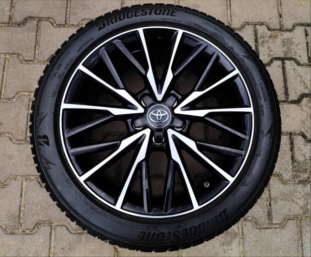 Alu kola originál Toyota Yaris Cross 5x114,3 R18 - 3