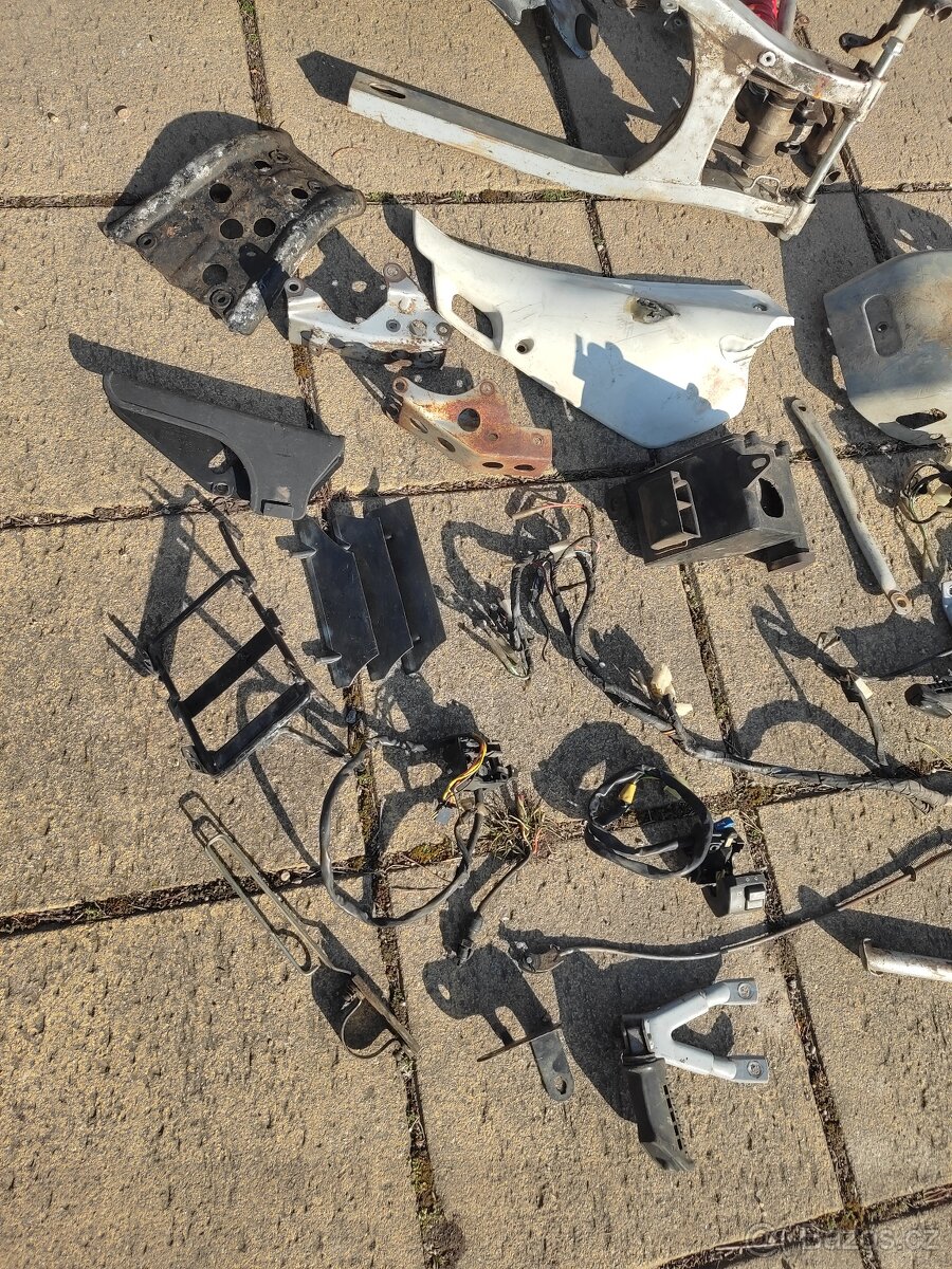 Prodám díly Hyosung RX 125 - 3