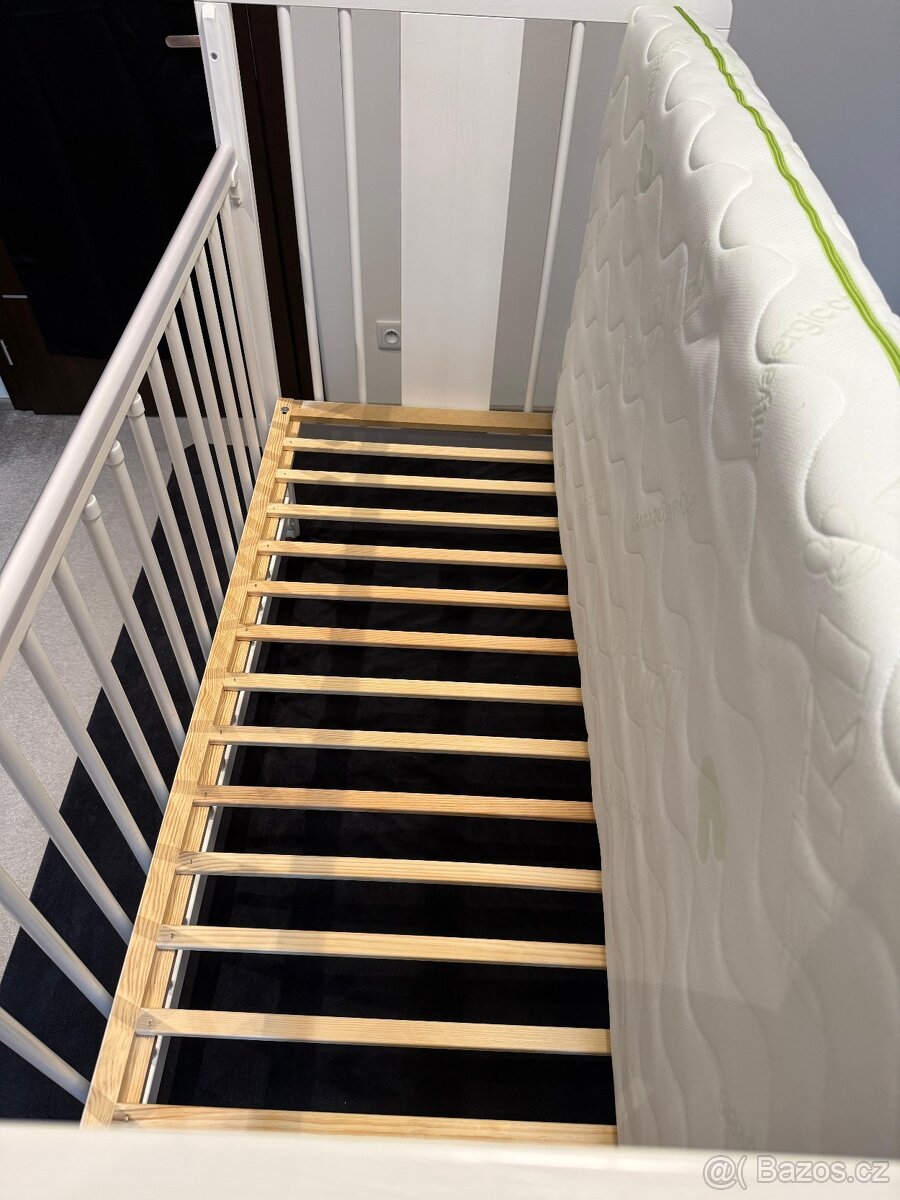 Dětská postýlka se stahovací bočnicí - 3