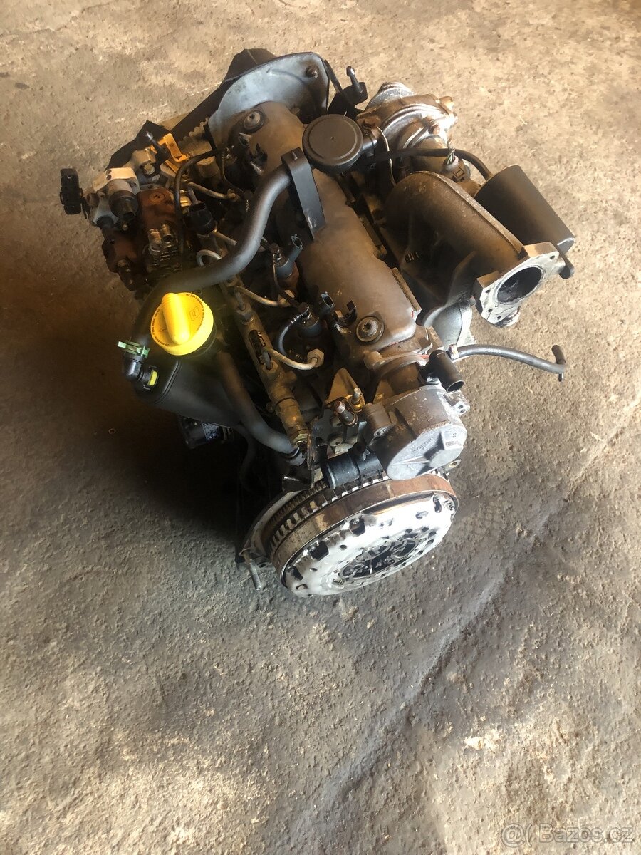 RENAULT TRAFIC 1.9DCi-74Kw———-MOTOR - 3