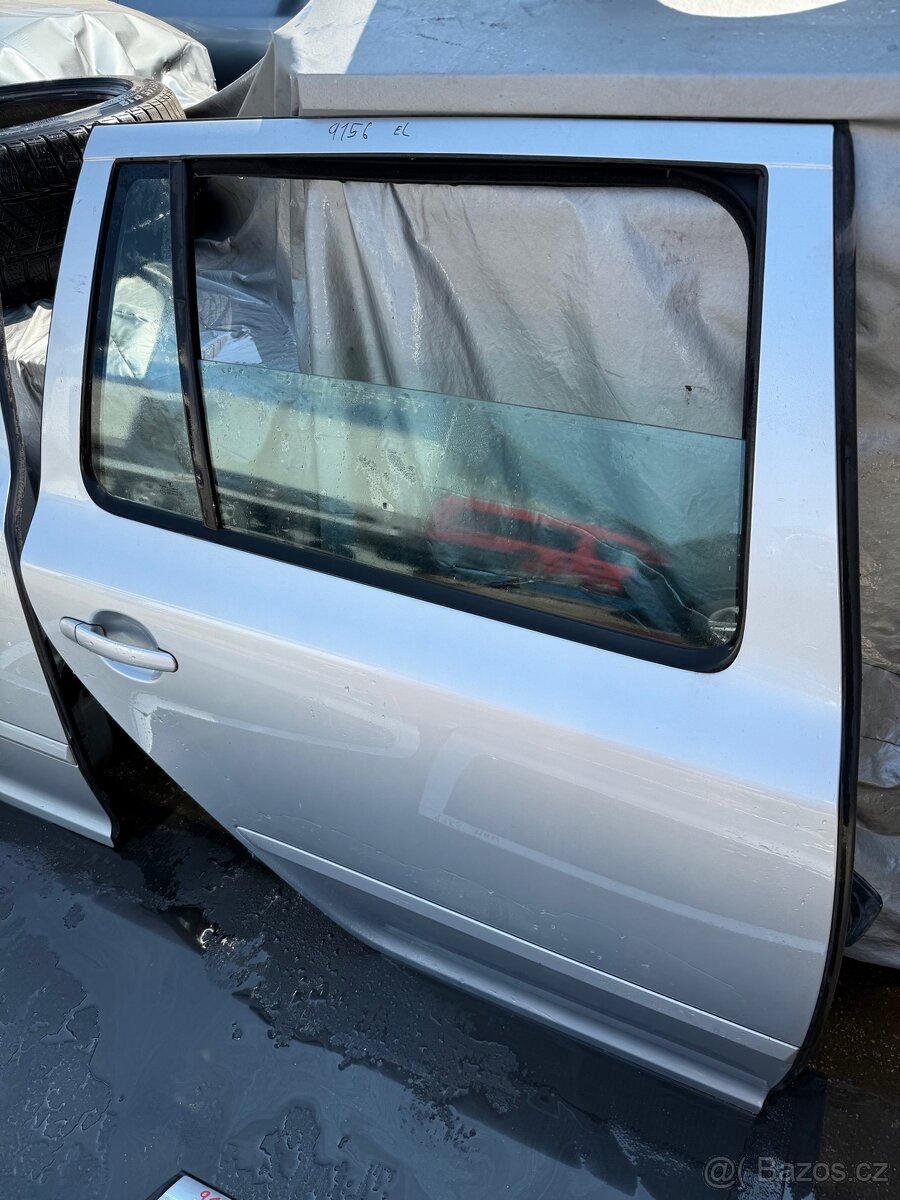 Zadní dveře Octavia 2 - STŘÍBRNÉ - 3