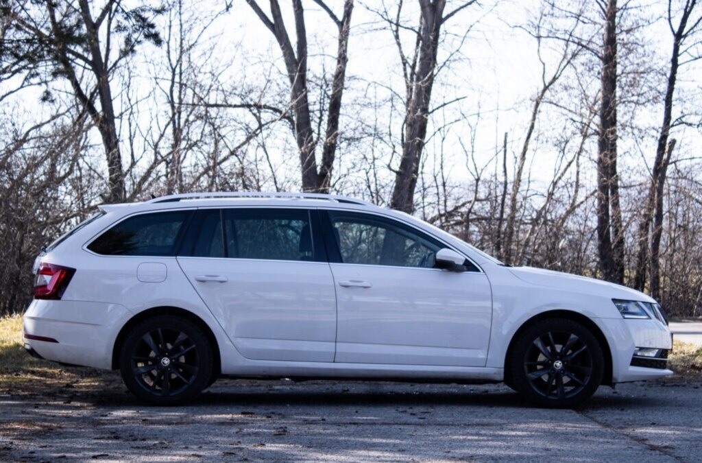 Škoda Octavia Combi 1.6 TDI DSG Style - 3