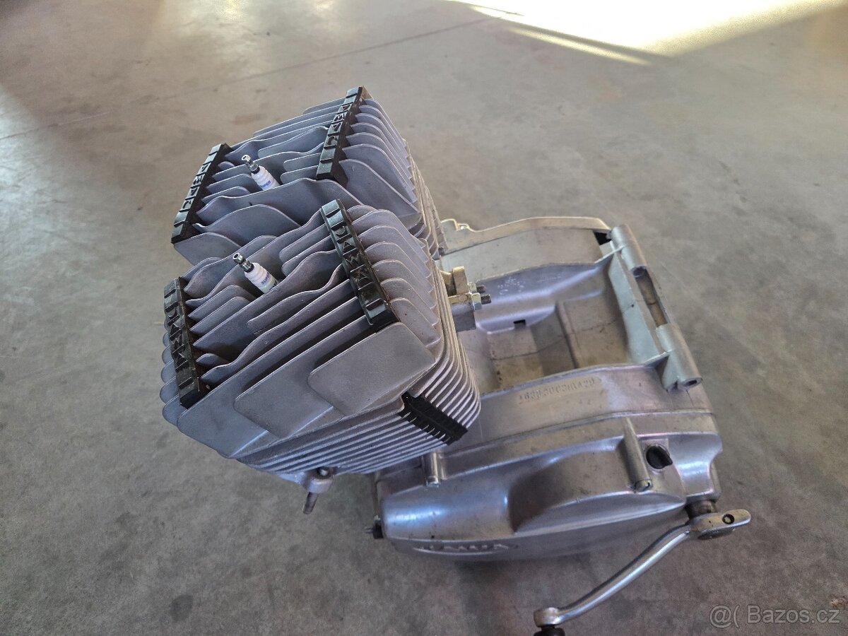 Motor Jawa 350 typ 638 po generálce - 3