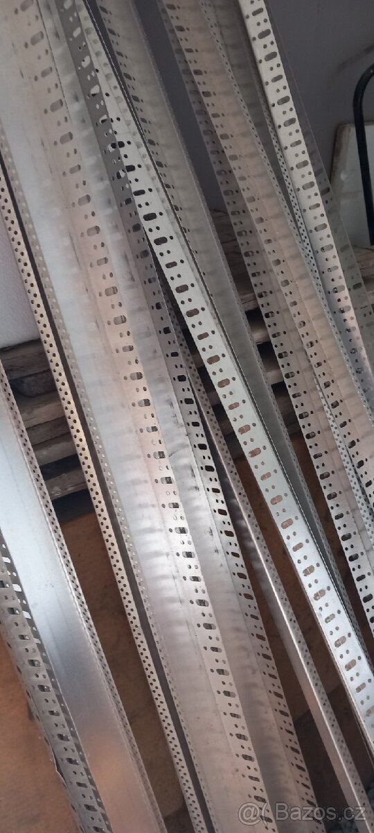 Fasádní zakládací hliníkové lišty - 3