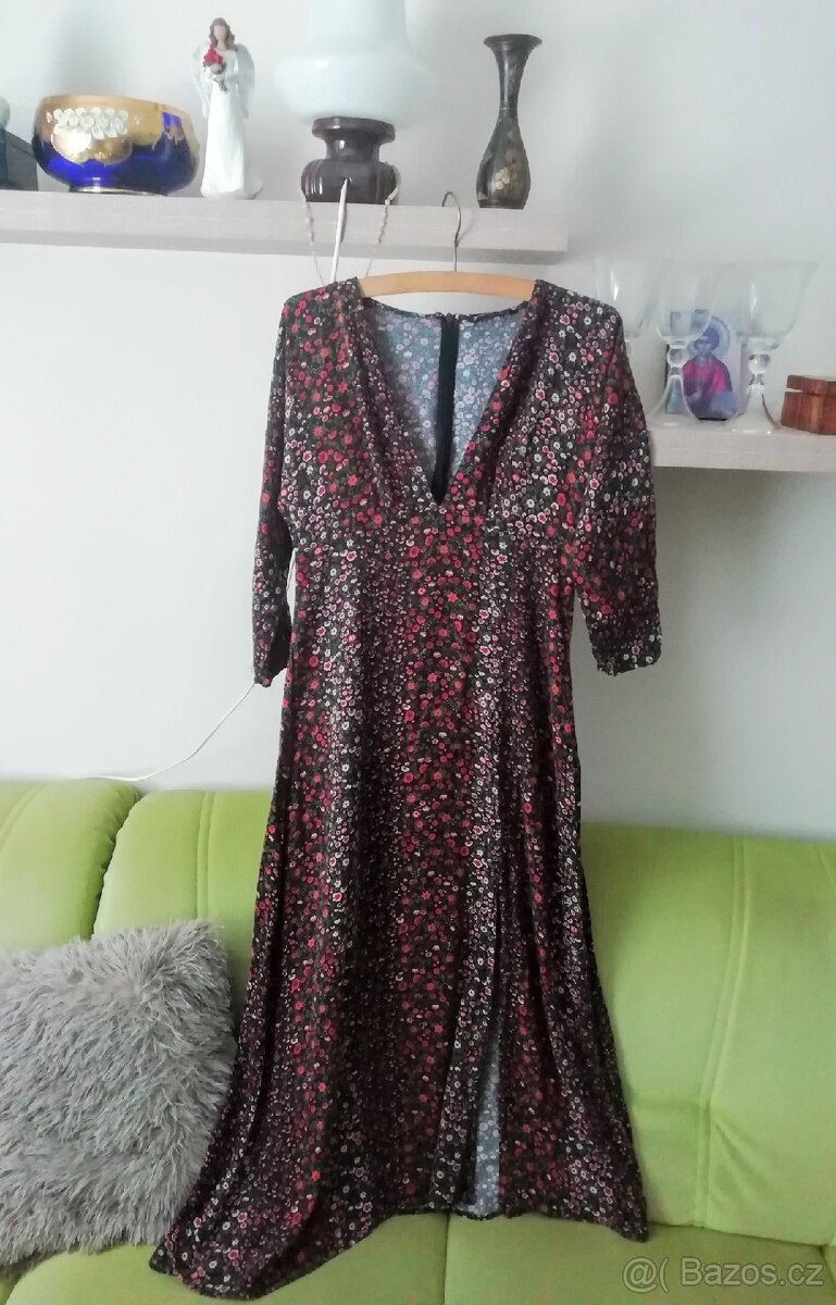 Něžné, letní šaty, přírodní materiál zn. Stradivarius, M - 3