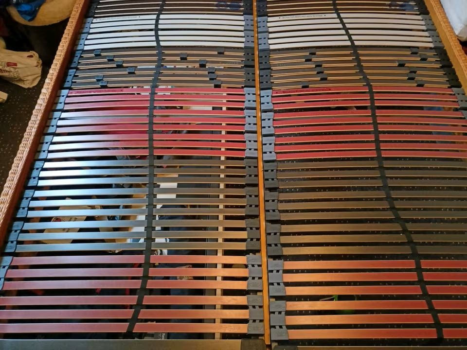 Postel manželská 200x90 cm - ratan, velmi pěkná - 3