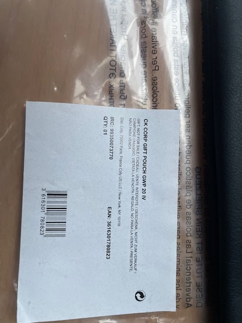 Calvin Klein - nová kosmetická taška - 3