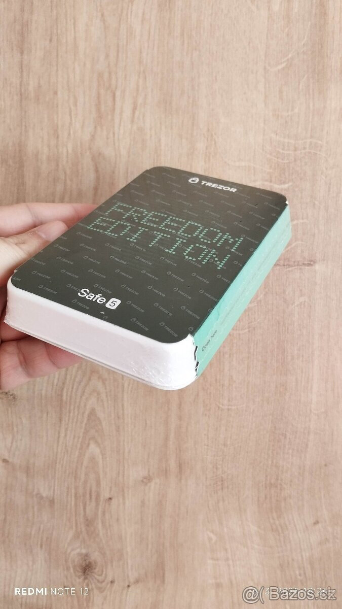 Trezor Safe 5 Freedom Edition. Nový nerozbalený ve folii. - 3