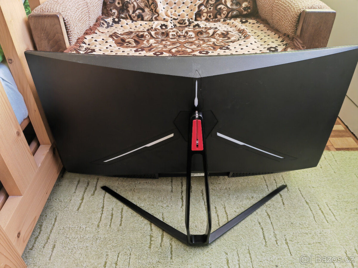 Herní monitor 34" - 3