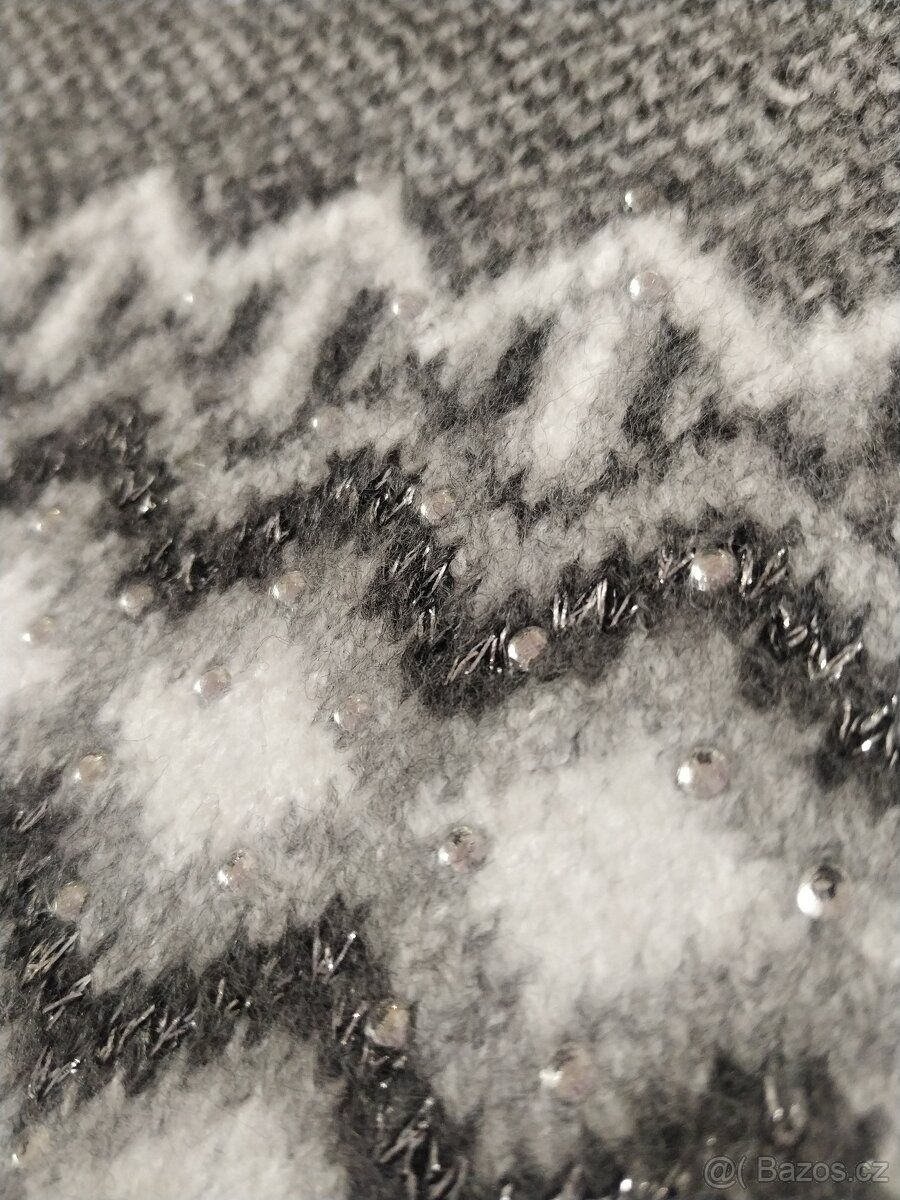 Nová dámská čepice a šála. - 3