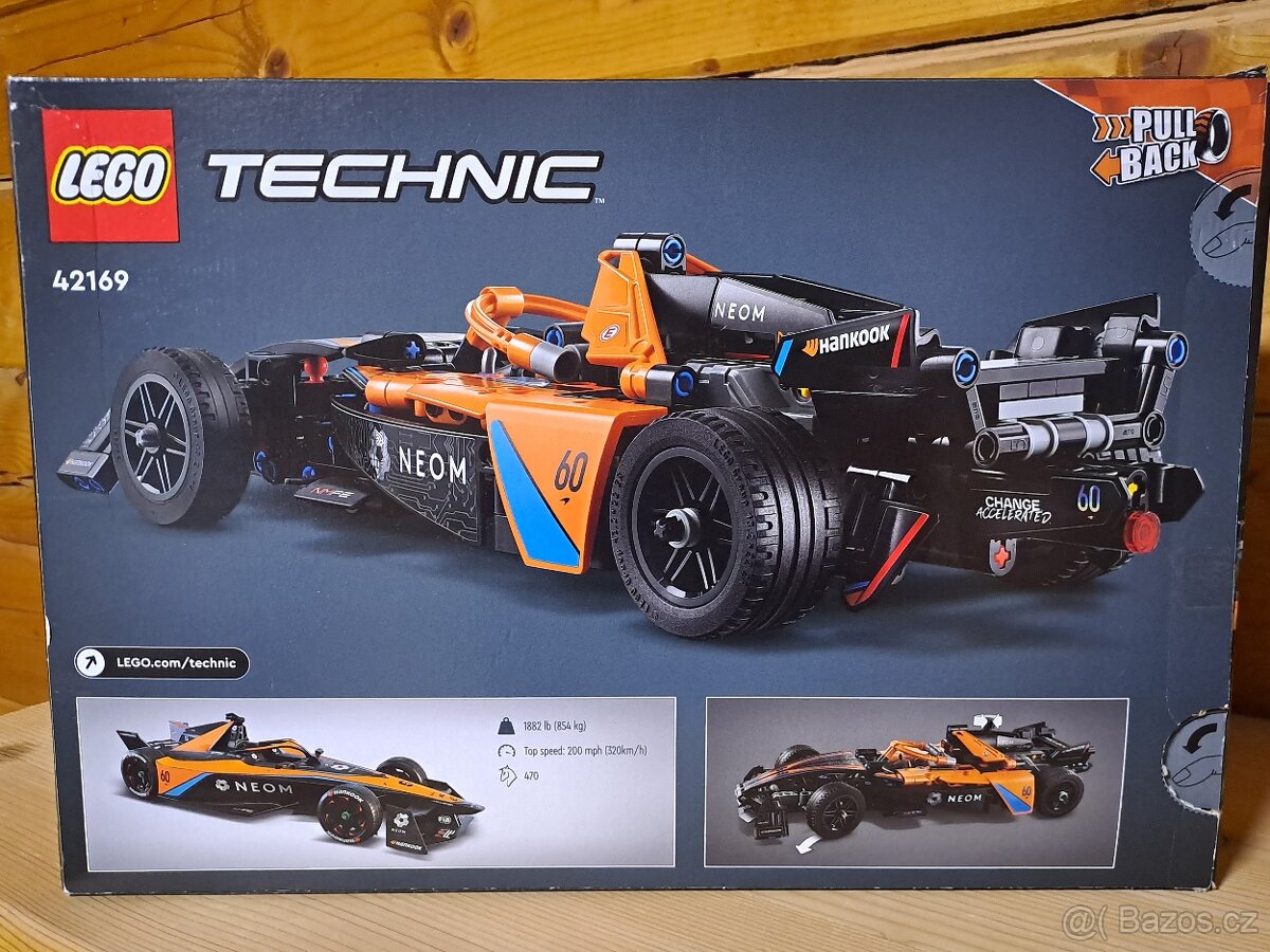 Lego Technic Neom McLaren Formula E Team - 3
