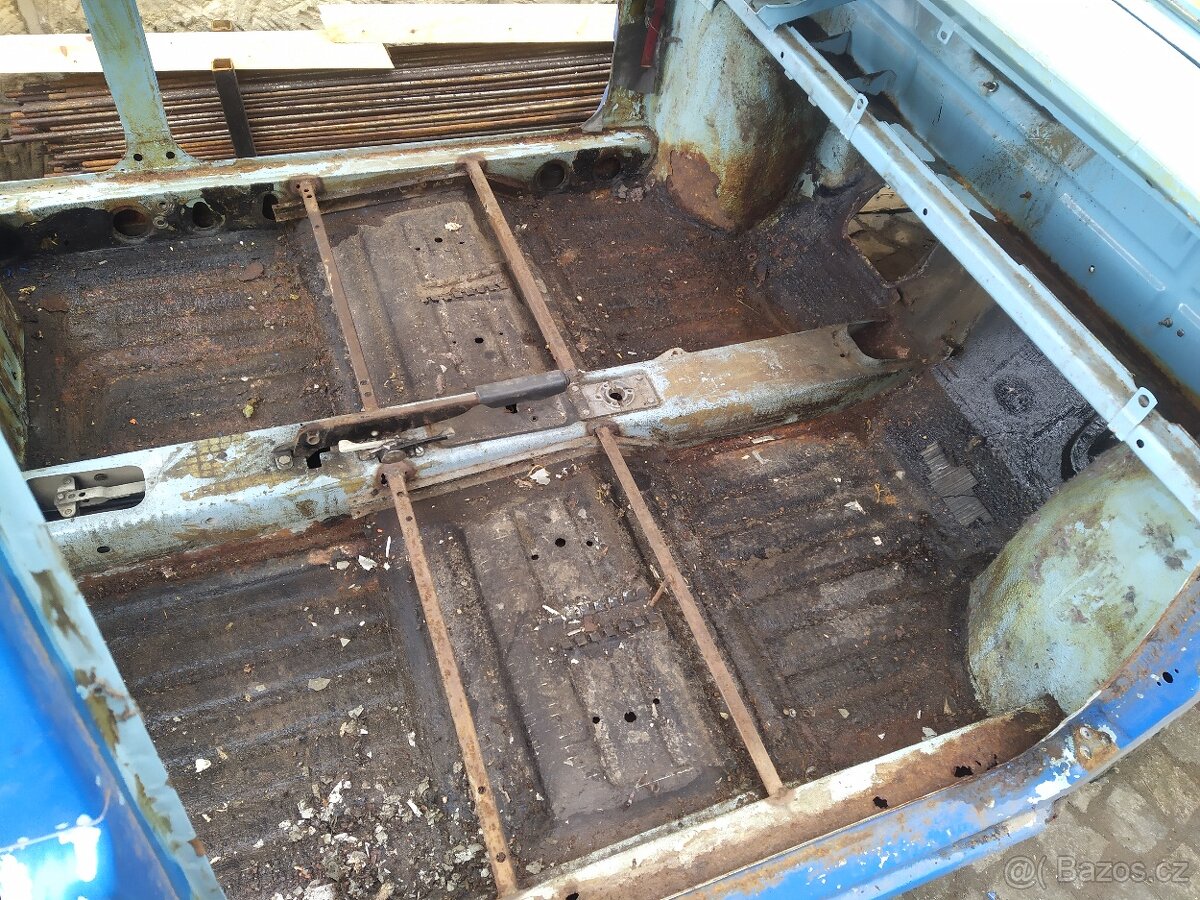 Skelet Škoda 100 110 - 3