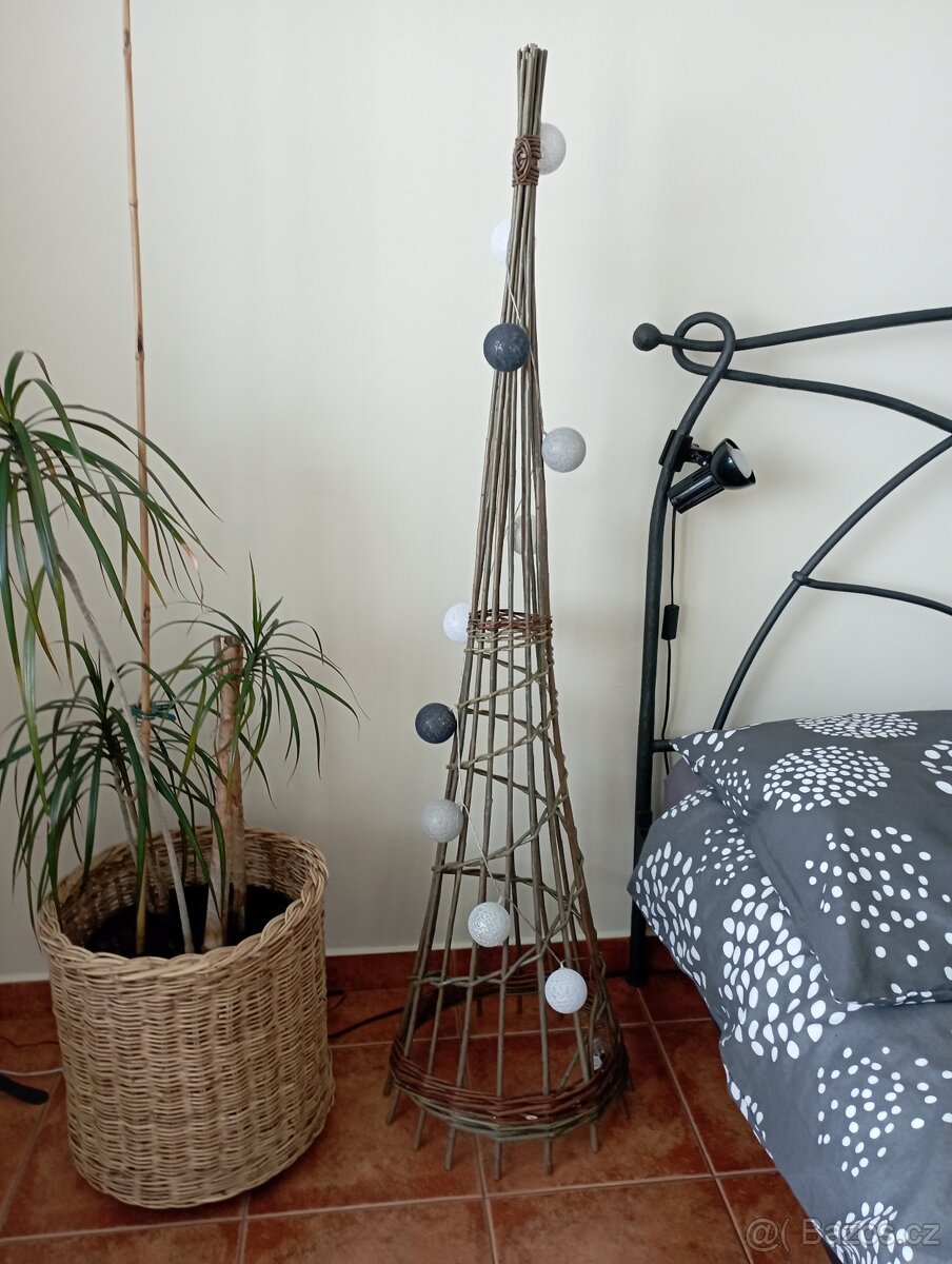 Proutěný dekorační kužel - 3