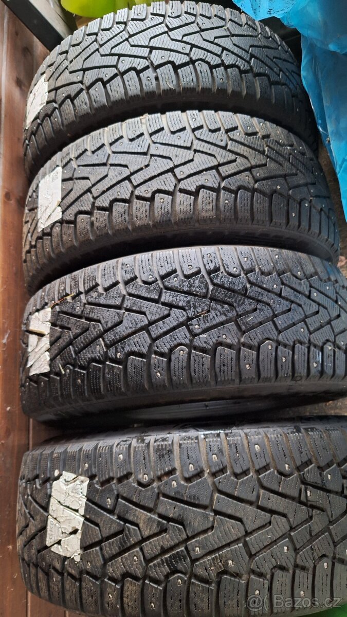 235/55/18 104T Pirelli Ice Zero - 9mm - 3
