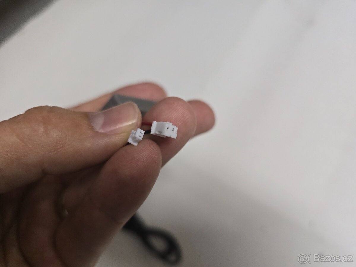 PS4 / Pro Baterie do ovladače 2000mAh - 3