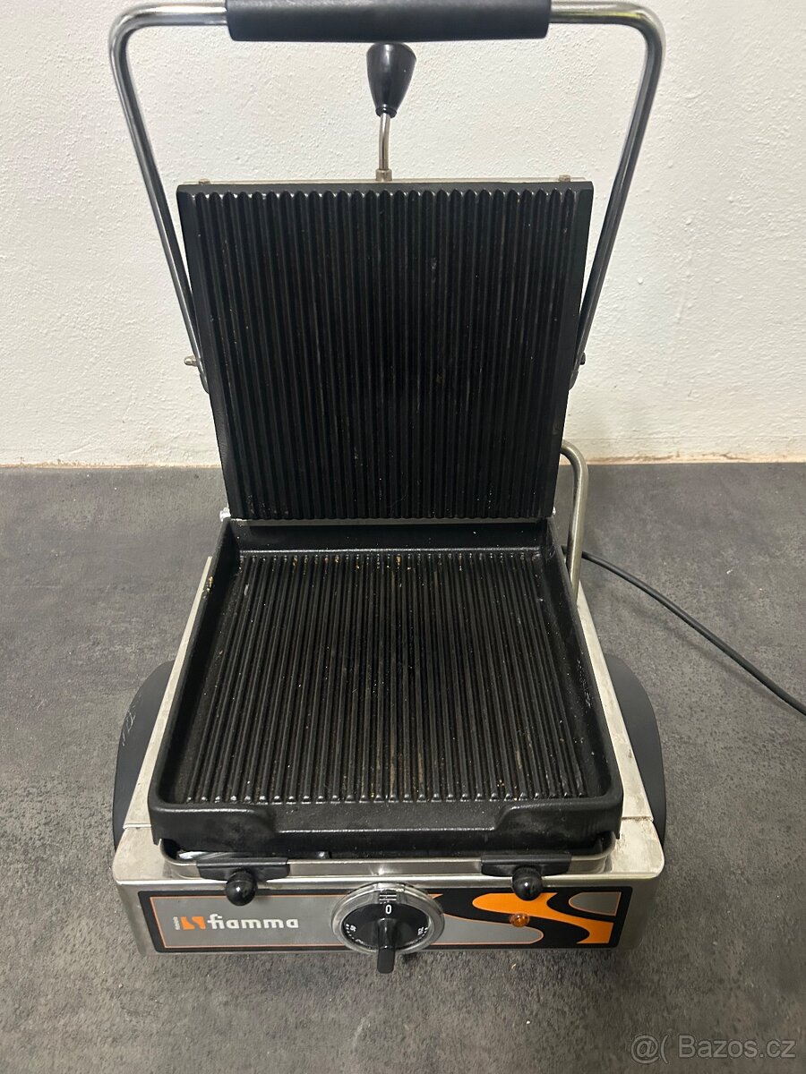 Profi Kontaktní gril Fiamma GR 4.2 (rýhovaný) - 3
