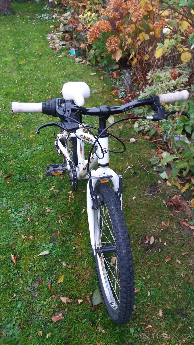 Super lehké kolo Author Cosmic 20" můžu POSLAT s velice leh - 3