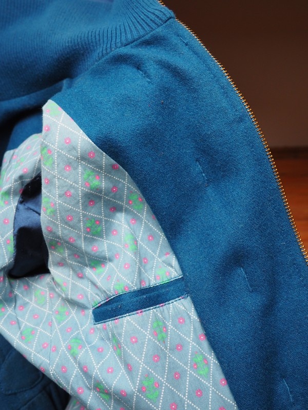 Zimní kabát s kapucí - 3